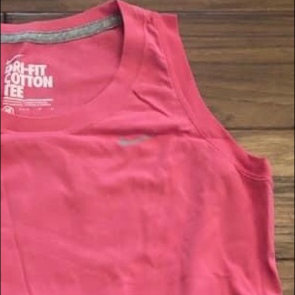 NIKE WORKOUT TANK